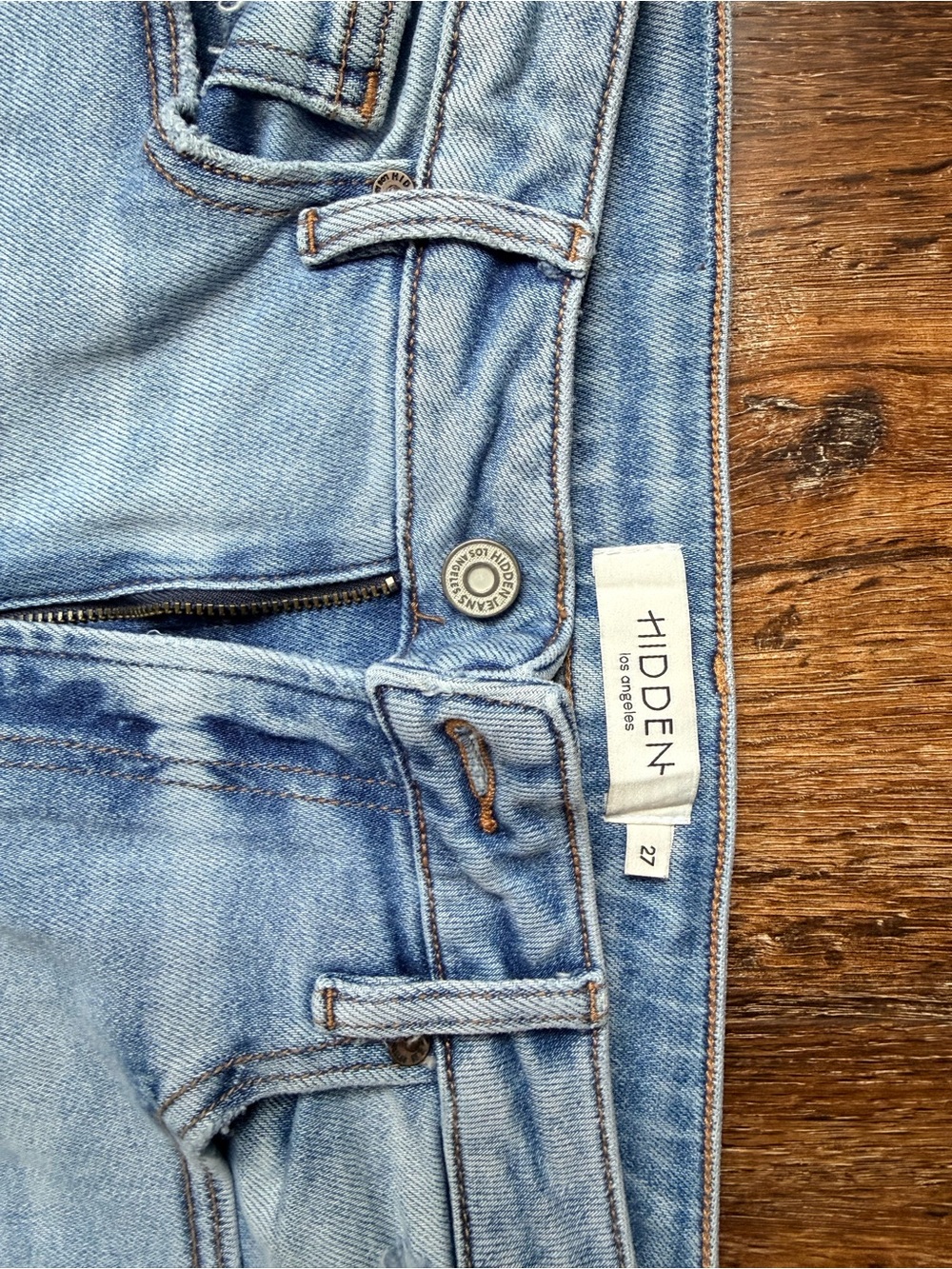 Hidden ! High-Rise Jeans in Light Blue Wash